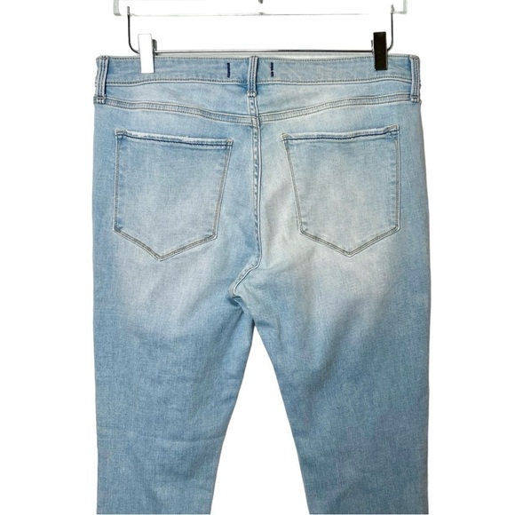 Abercrombie & Fitch Light Wash Mis Rise Distressed Women’s Skinny Jeans Sz 14 - Picture 9 of 11
